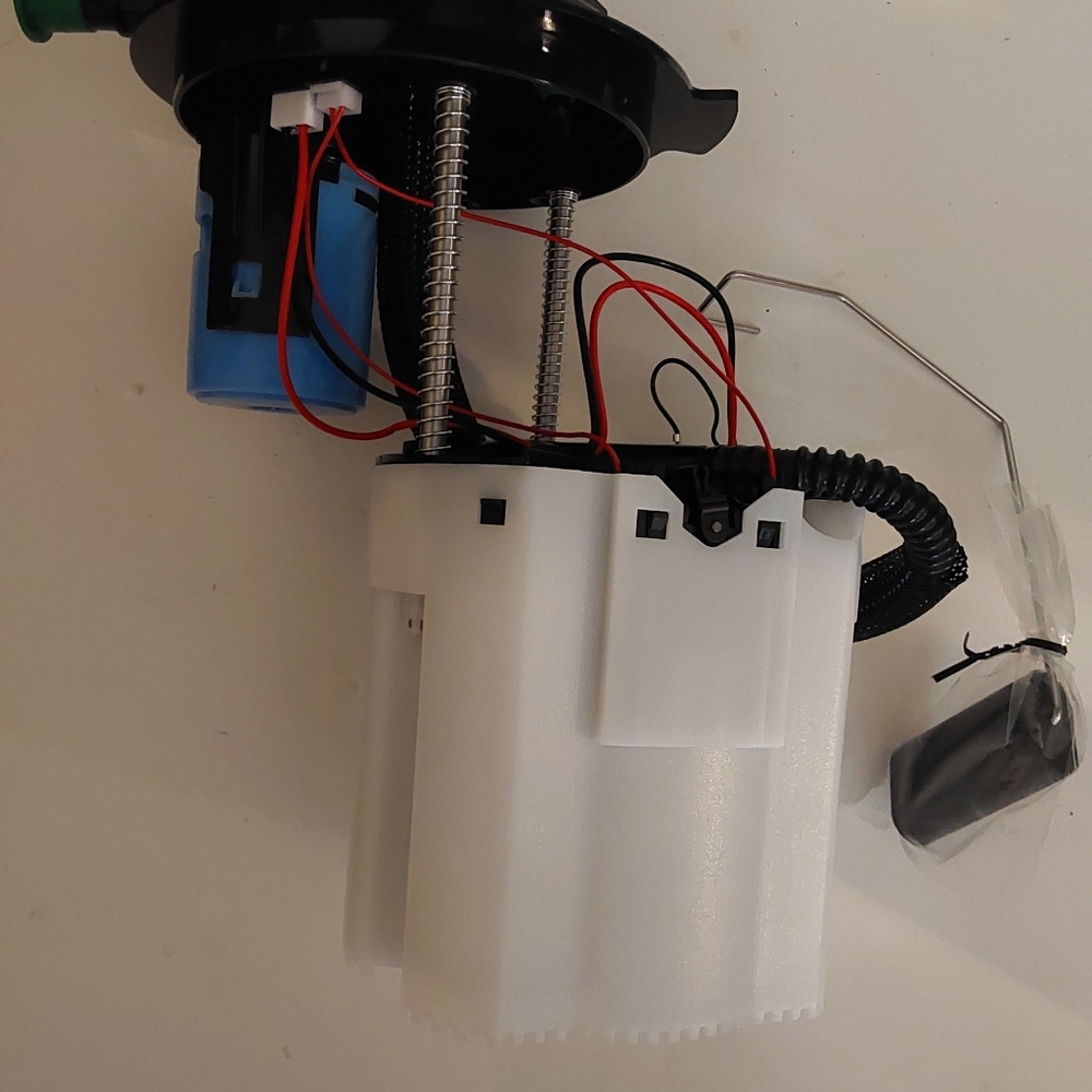 Electric fuel pump for Chevrolet Traverse GMC Acadia Limited Buick 09-17 Saturn